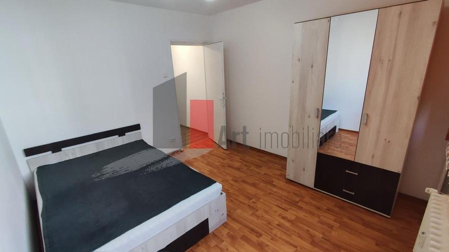 Apartament cu 3 camere decomandat în Giulești