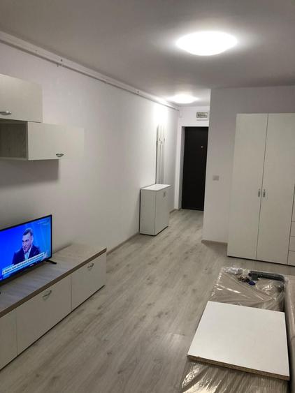 Garsonieră decomandată în Central