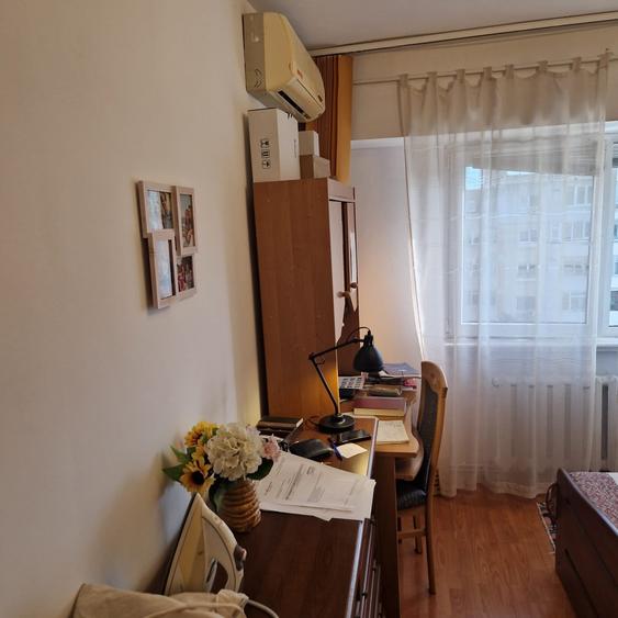 Apartament cu 4 camere decomandat în Gară
