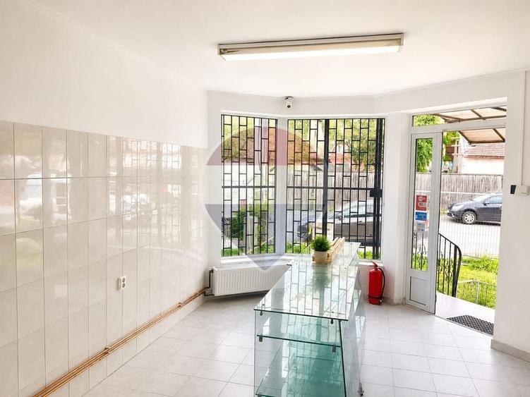 Casă individuală cu 3 camere cu Teren 117 Mp în Central