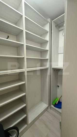 Apartament cu 3 camere decomandat, mobilat în Sud