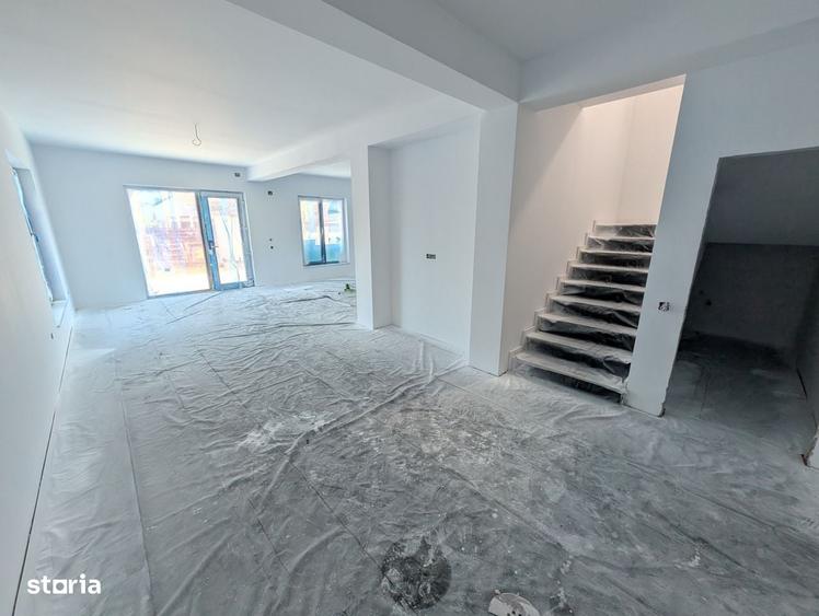 Casă cu 4 camere în Tunari