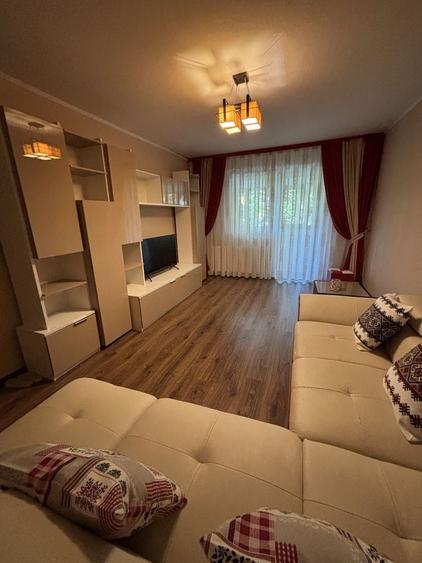 Apartament cu 2 camere decomandat, mobilat în Central