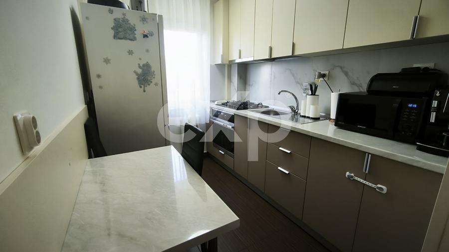 Apartament cu 2 camere semidecomandat, mobilat în Trivale