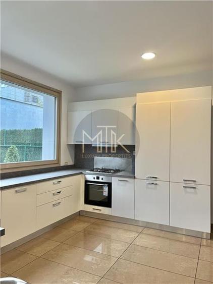 Duplex cu 6 camere cu Piscina în Pipera