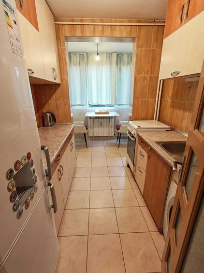 Apartament cu 2 camere decomandat în Drumul Taberei