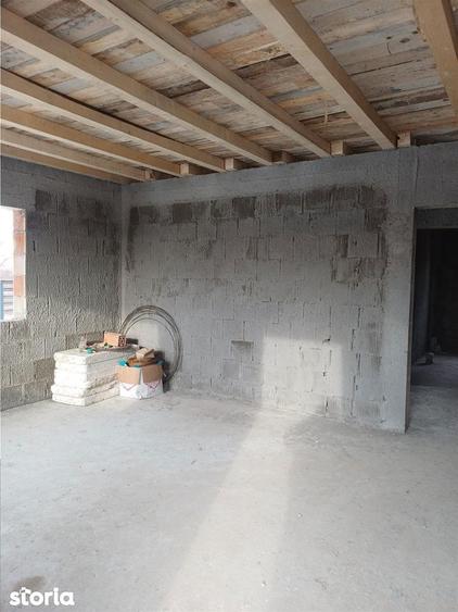 Casă cu 3 camere decomandat cu Teren 500 Mp în Podu Roș