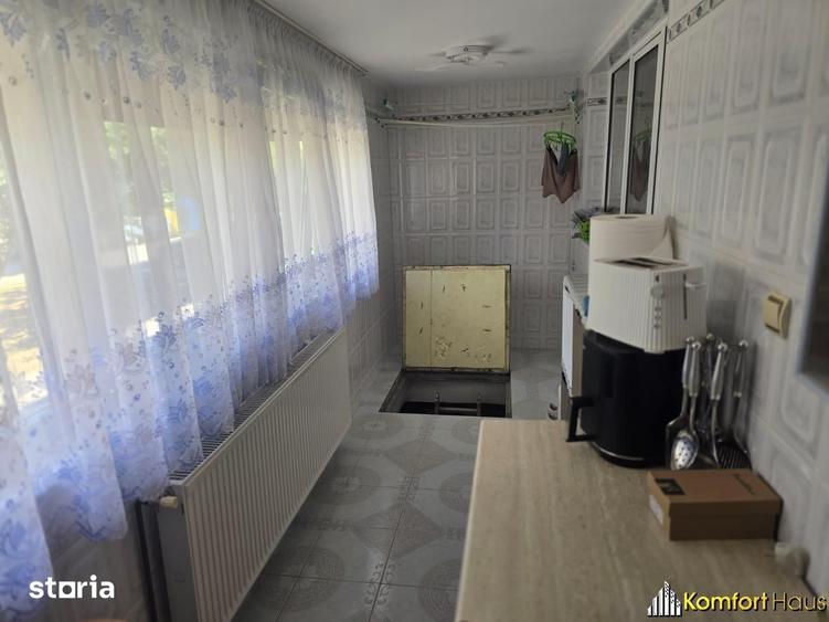 Apartament cu 3 camere decomandat în Mioriței