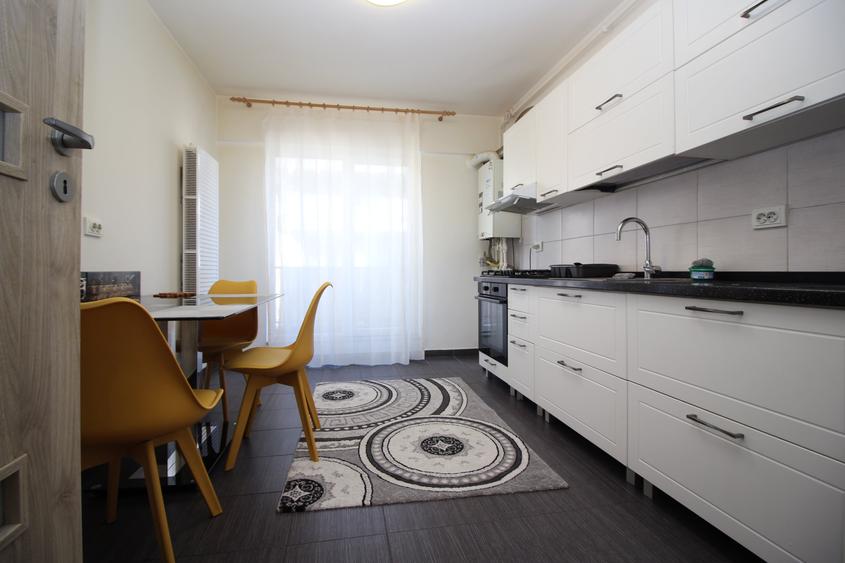 Apartament cu 2 camere decomandat în Theodor Pallady