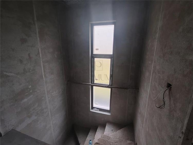 Duplex in zona centrala - despartit prin C.T - 5 camere - 2