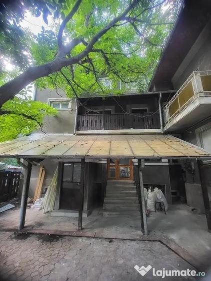 Casă cu 7 camere cu Teren 117 Mp în Ultracentral
