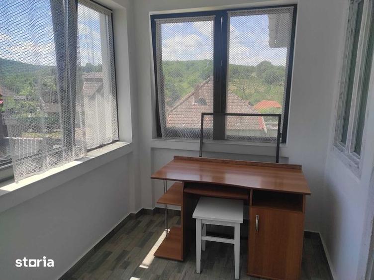 Casă cu 3 camere cu Teren 120 Mp în Moldovenești