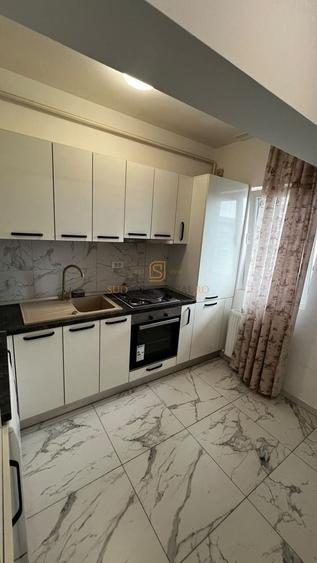 Apartament cu 4 camere decomandat, mobilat în Metalurgiei