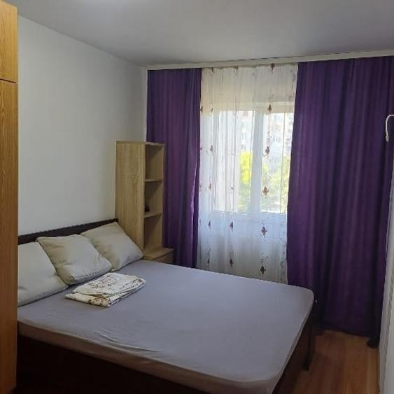 Apartament cu 3 camere semidecomandat în Tomis Nord