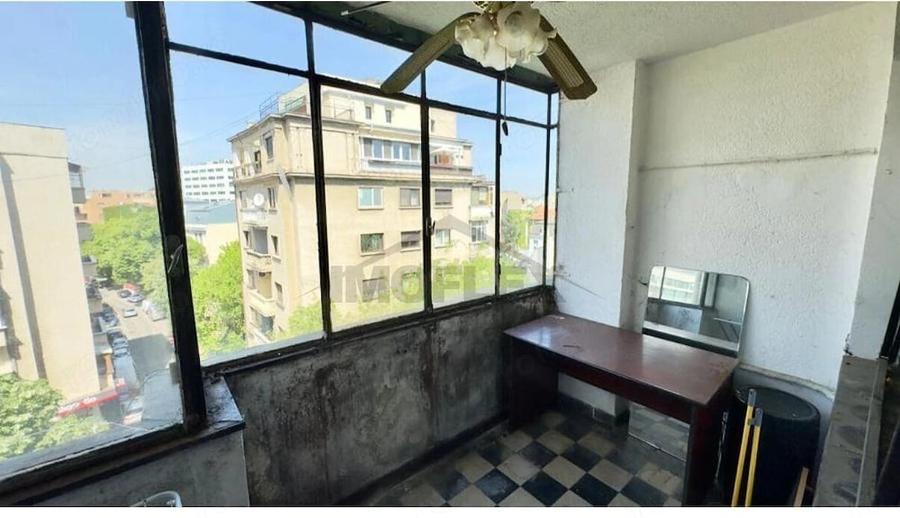 Apartament cu 4 camere în Armeneasca