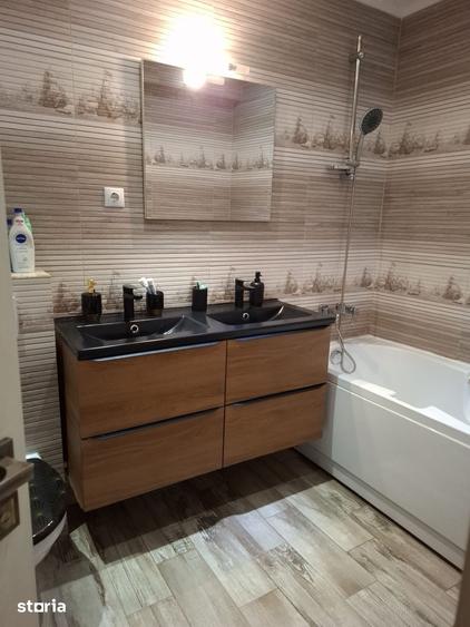 Apartament cu 3 camere în Florești