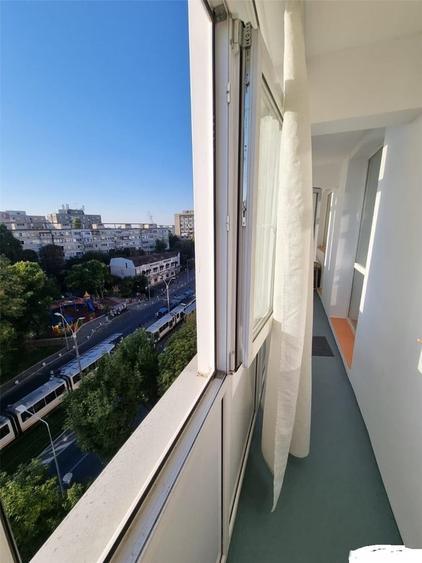 Apartament cu 3 camere decomandat în Giurgiului