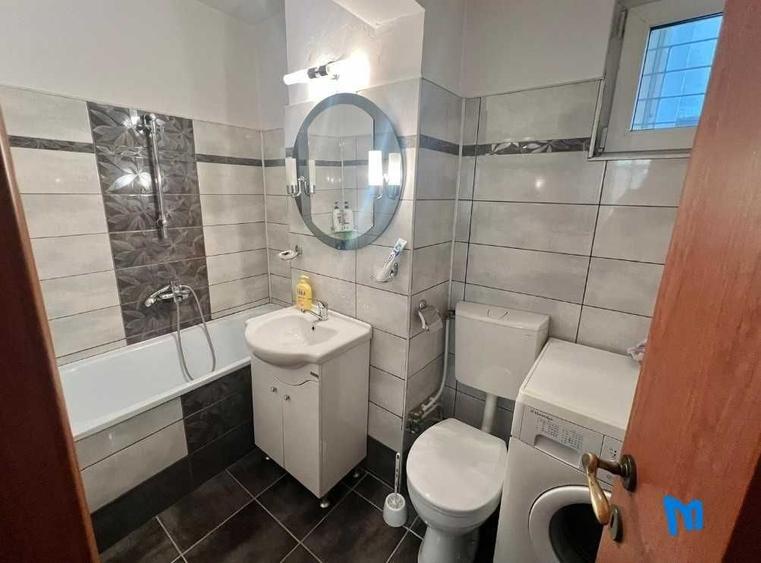 Apartament cu 3 camere decomandat, mobilat în Ultracentral