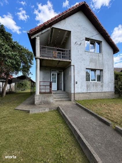 Casă cu 3 camere în Central