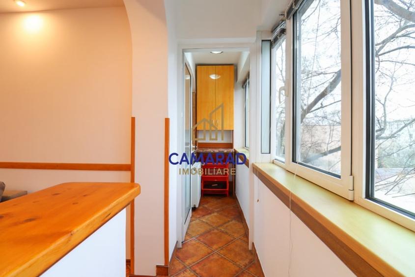 Apartament cu 3 camere decomandat, mobilat în Basarabia