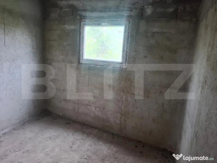 Casă cu 5 camere cu Teren 2300 Mp în Mătăsaru