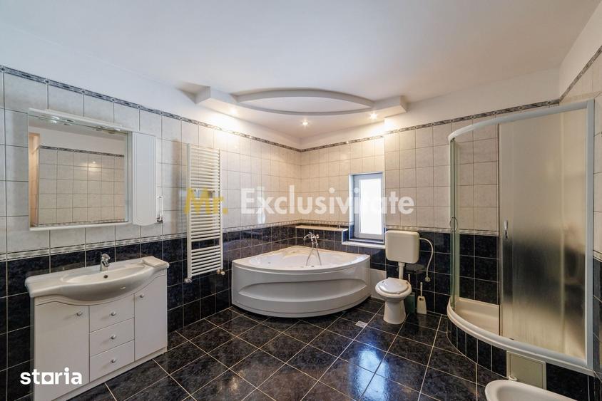 Casă cu 10 camere cu Teren 719 Mp în Mărășești