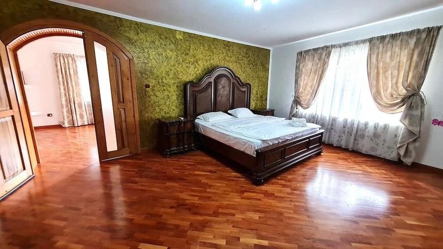 Casă cu Teren 2550 Mp în Central
