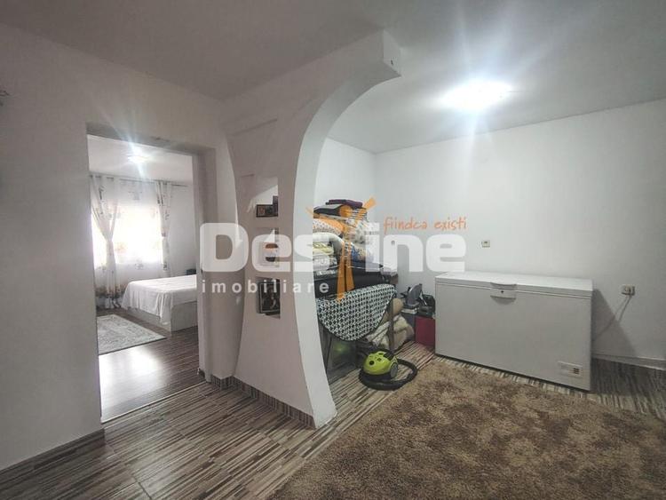 Casă individuală cu 5 camere cu Canalizare în Republicii