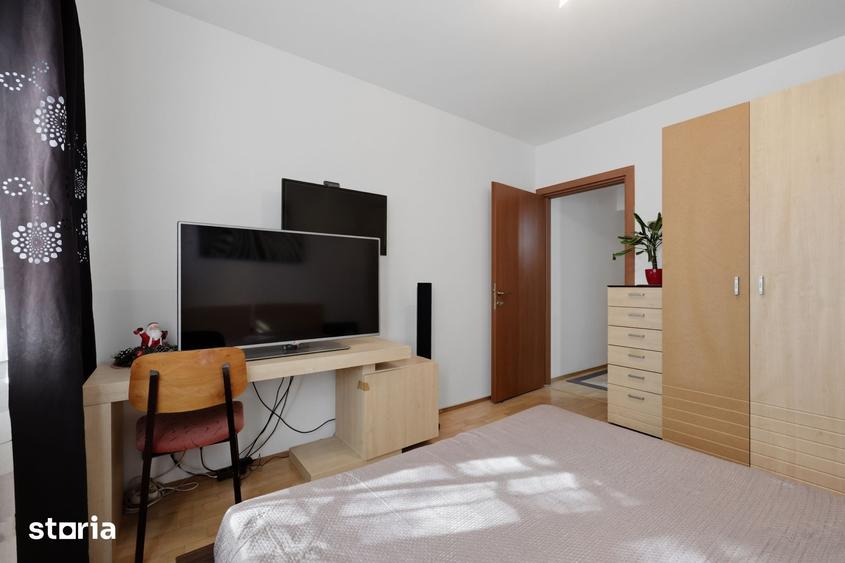 Apartament cu 3 camere, mobilat în Pajura