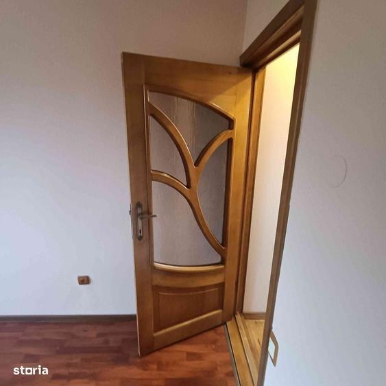 Apartament cu 3 camere decomandat în Exterior Vest