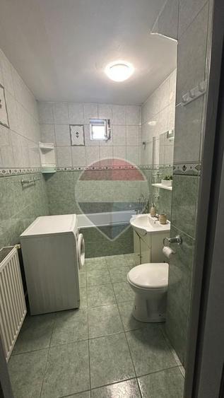 Apartament cu 2 camere semidecomandat, mobilat în Ultracentral