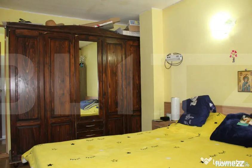 Casă cu 7 camere cu Teren 1580 Mp în Central