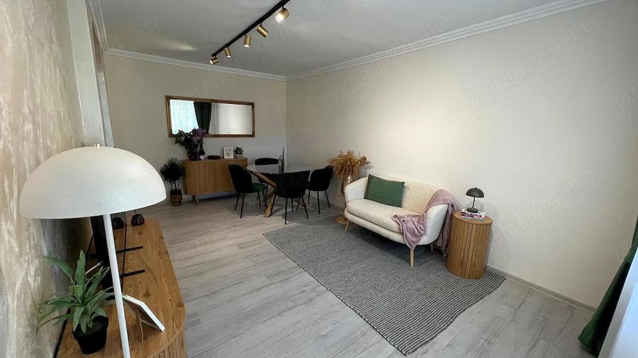 Apartament cu 3 camere decomandat în Ștefan cel Mare