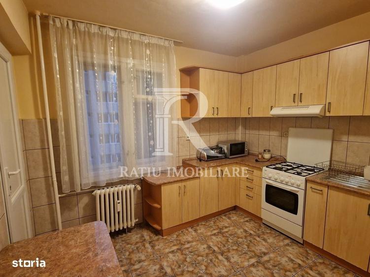 Apartament cu 4 camere decomandat în Decebal