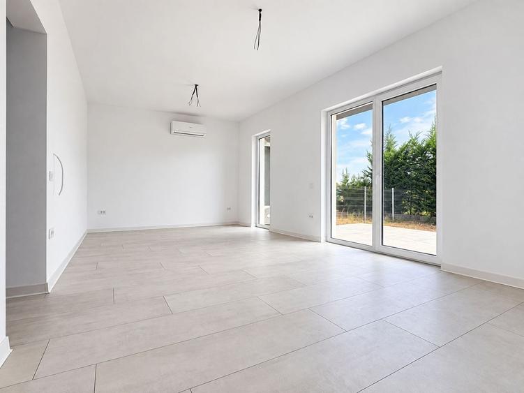 Duplex cu 5 camere cu Canalizare în Aradului