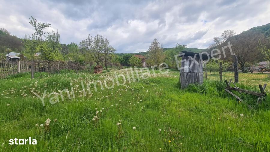 Casă cu 2 camere cu Teren 685 Mp în Mălureni