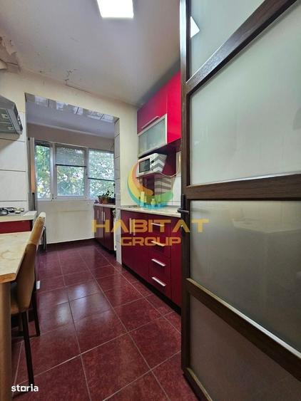Apartament cu 3 camere decomandat în Socului