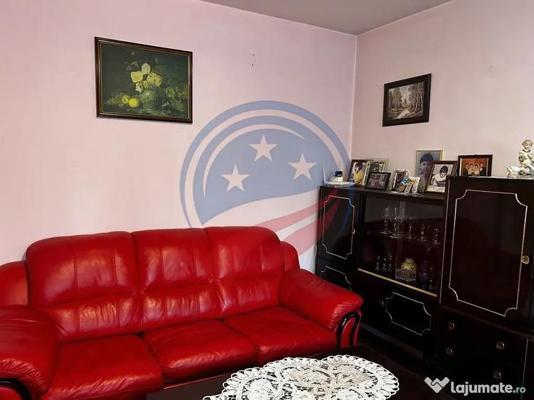 Apartament cu 3 camere decomandat în Central