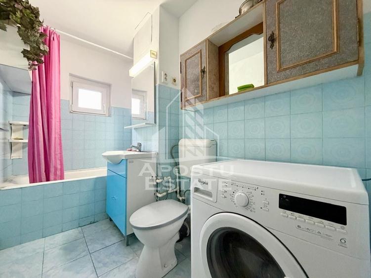 Apartament cu 3 camere decomandat, mobilat în Lipovei