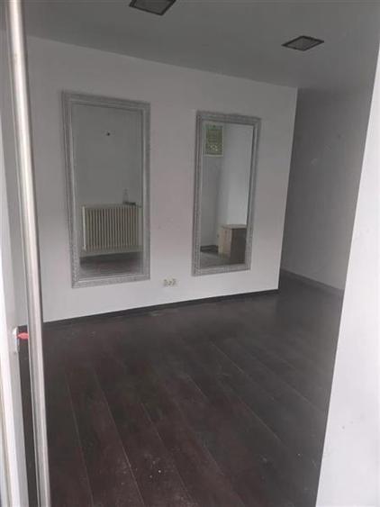 Spațiu comercial, de 50 mp, în Central