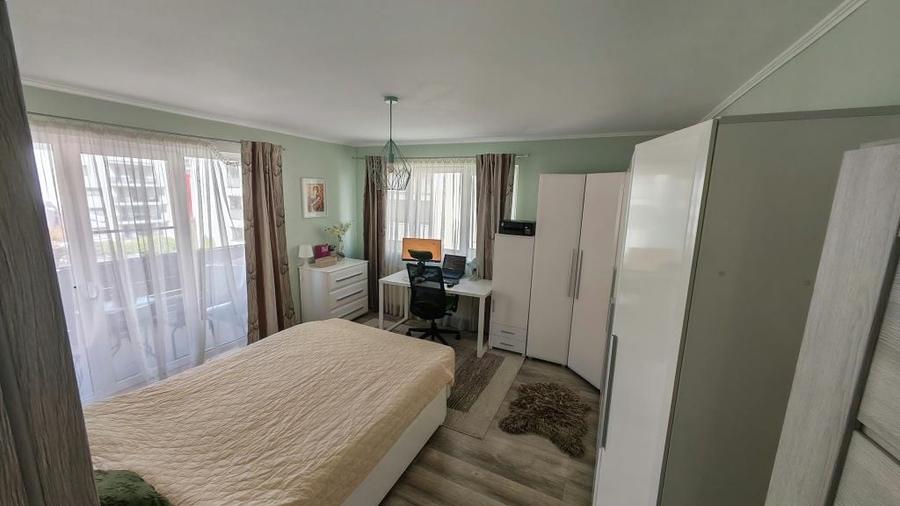 Apartament cu 3 camere decomandat în Bună Ziua