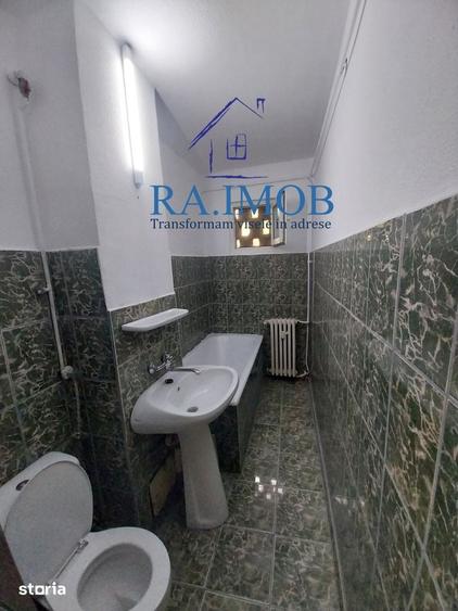 Apartament cu 2 camere nedecomandat în Malu Roșu