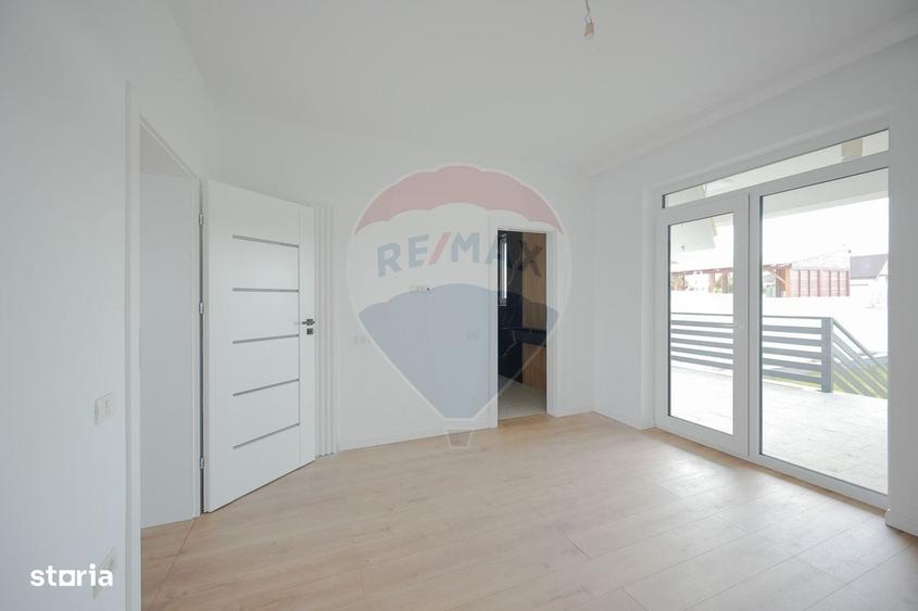 Casă cu 4 camere în Central