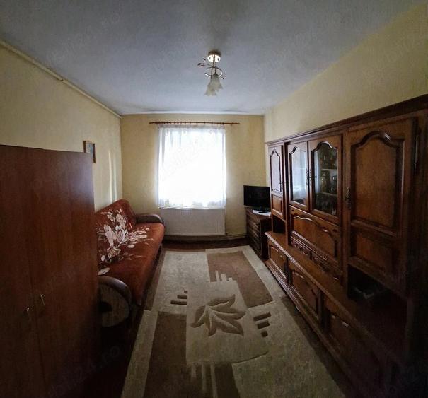 Casă cu 3 camere cu Teren 500 Mp în Central