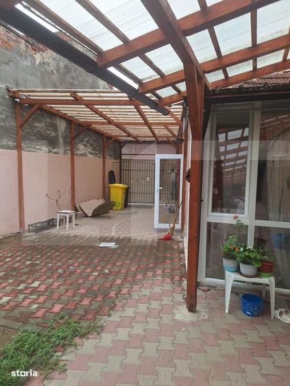 Casă cu 4 camere în Central