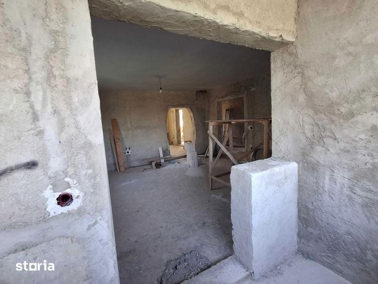 Casă cu 4 camere cu Teren 150 Mp în Sulița