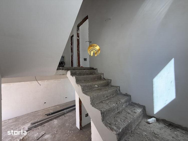 Casă cu 5 camere cu Teren 260 Mp în Central
