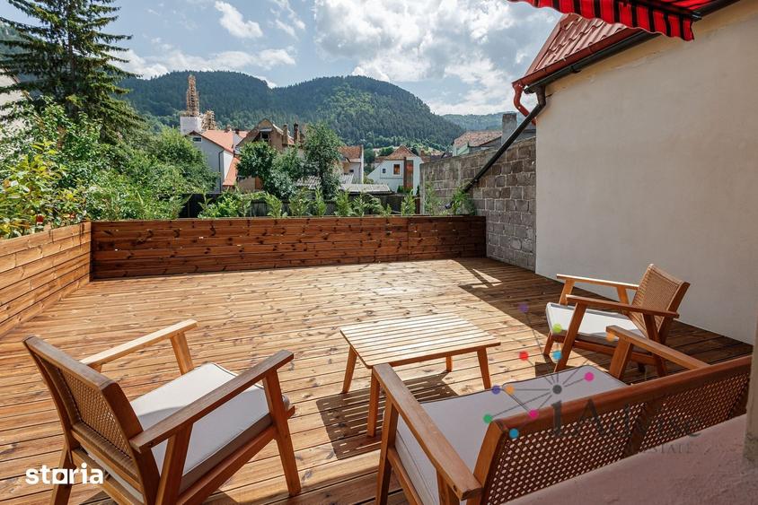 Casă cu 2 camere cu Teren 373 Mp în Schei