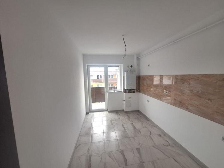 Apartament cu 2 camere decomandat în Sânpetru