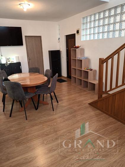 Apartament cu 3 camere semidecomandat, mobilat în Semicentral